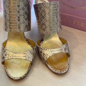 Manolo Blahnik heels gorgeous !!